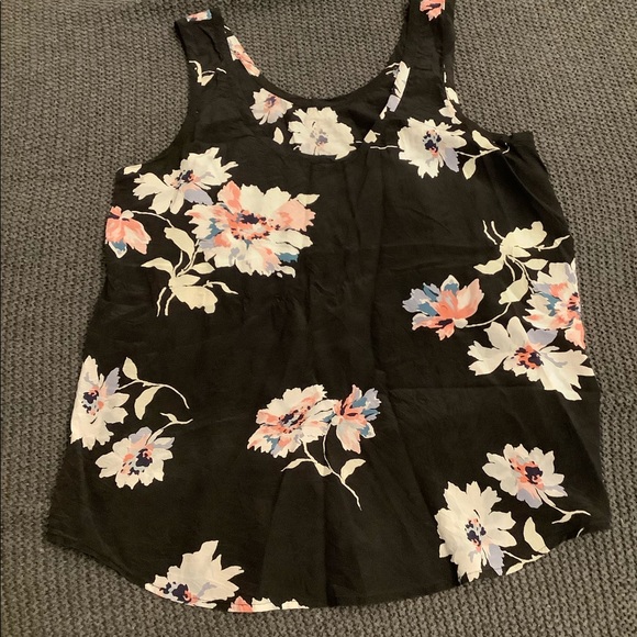 100% silk Joie Floral tank - Picture 1 of 4
